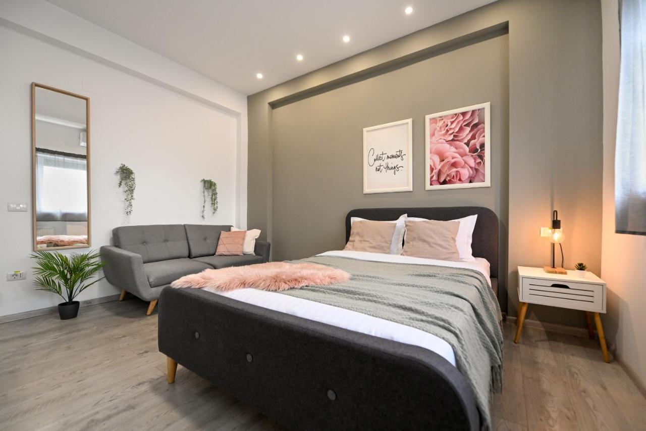 Splendid 2Br Apartment With Breathtaking Views Of Casa Poporului Bucharest Luaran gambar